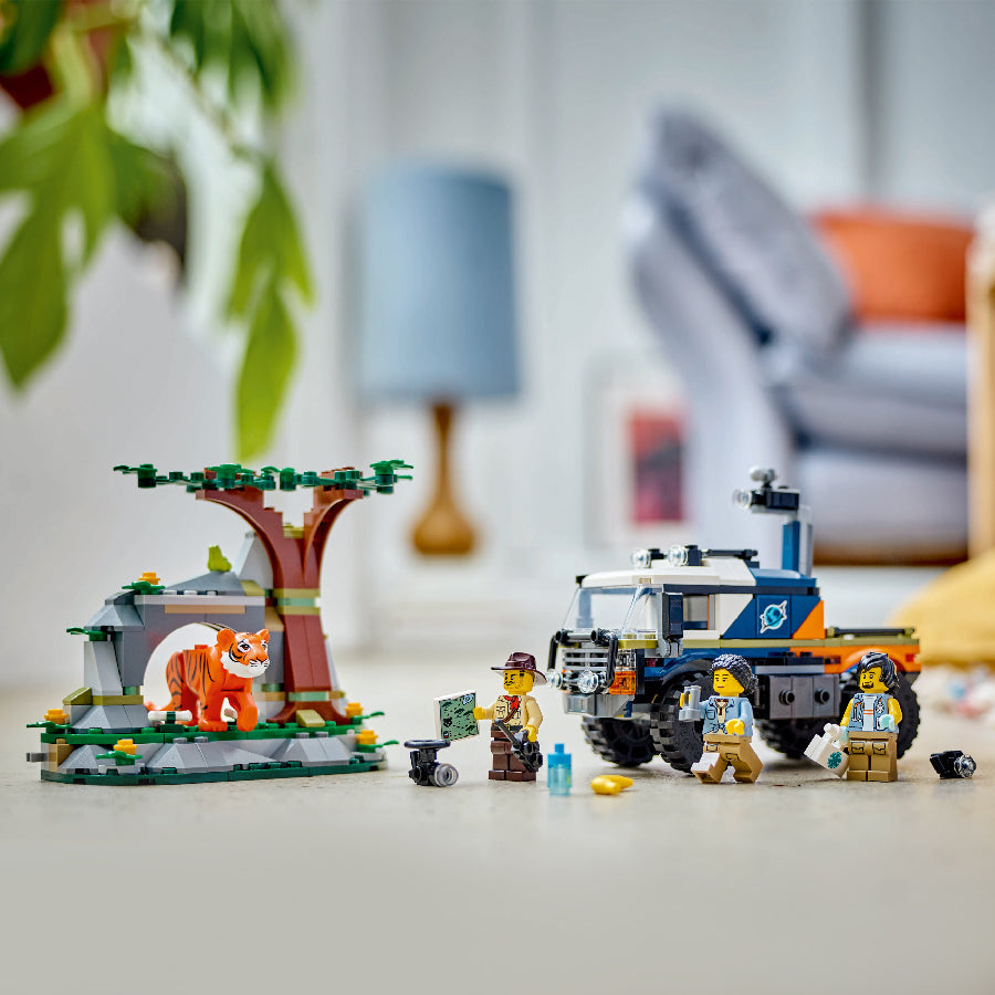 do-choi-lap-rap-xe-dia-hinh-cuu-ho-dong-vat-lego-city-60426-07