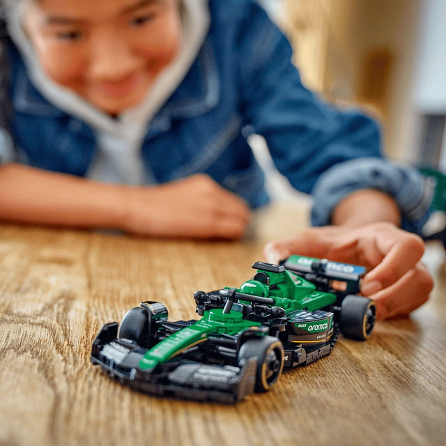 do-choi-lap-rap-xe-dua-aston-martin-aramco-f1-amr24-lego-speed-champions-77245-08