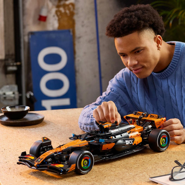 do-choi-lap-rap-xe-dua-mclaren-mcl39-f1-lego-technic-42228-08