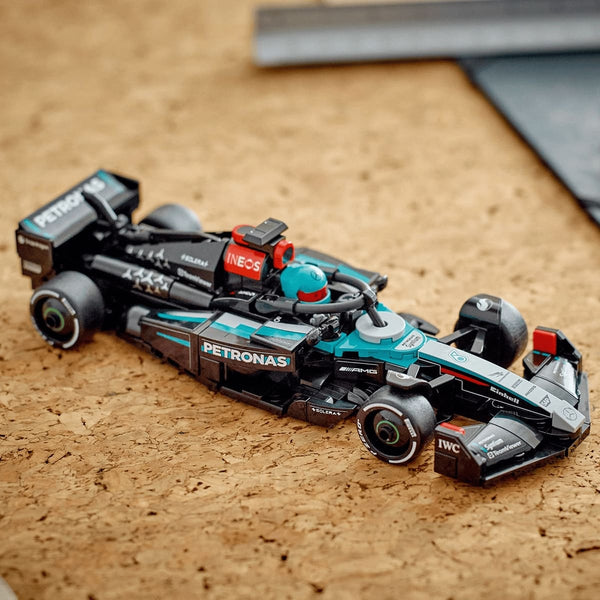 do-choi-lap-rap-xe-dua-mercedes-amg-f1-w15-lego-speed-champions-77244-09