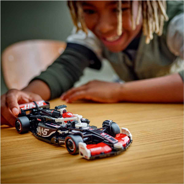 do-choi-lap-rap-xe-dua-moneygram-haas-f1®-team-vf-24-lego-speed-champions-77250-08