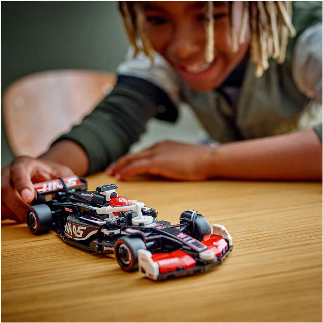 do-choi-lap-rap-xe-dua-moneygram-haas-f1®-team-vf-24-lego-speed-champions-77250-08