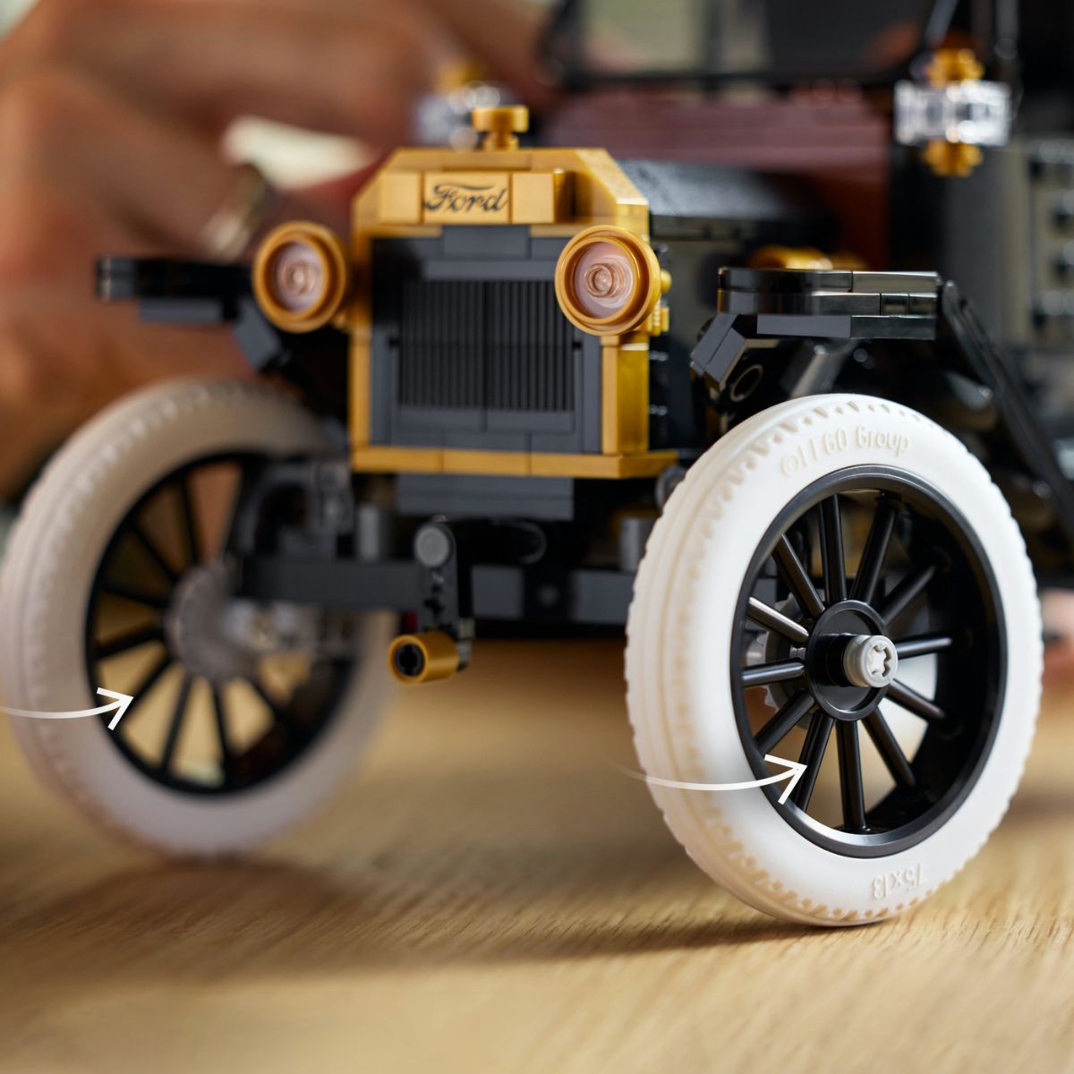 LEGO ICONS Ford Model T 11376 (1060 Pieces)