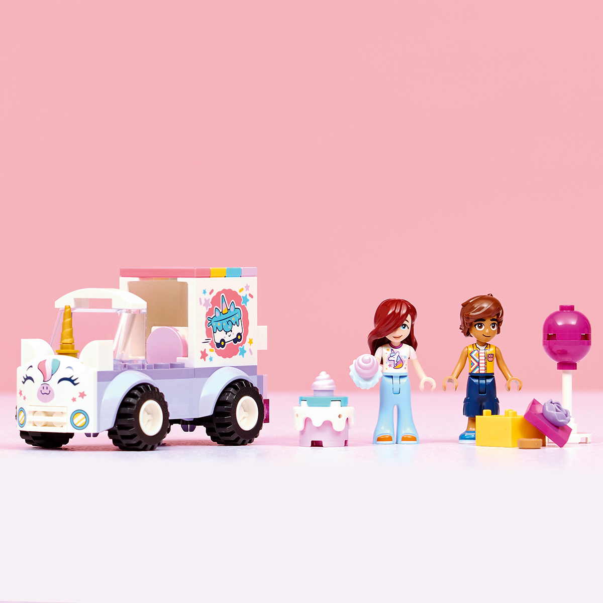 Đồ Chơi Lắp Ráp Xe Giao Bánh Kỳ Lân LEGO FRIENDS 42675