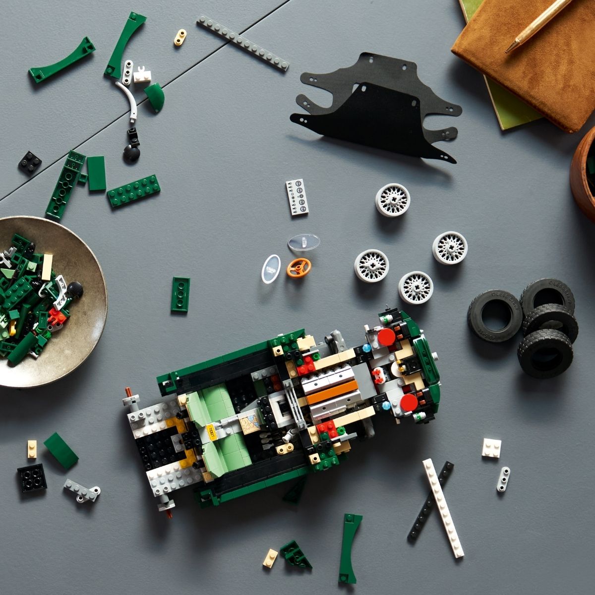 do-choi-lap-rap-xe-jaguar-e-type-co-dien-lego-icon-11381-09