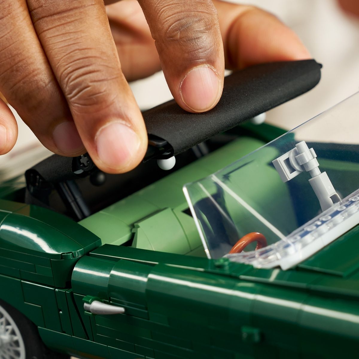 do-choi-lap-rap-xe-jaguar-e-type-co-dien-lego-icon-11381-011