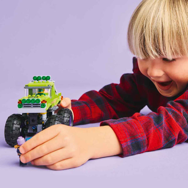 do-choi-lap-rap-xe-tai-hulk-doi-dau-thanos-lego-superheroes-76312-07
