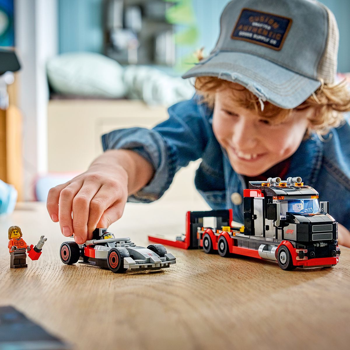do-choi-lap-rap-xe-tai-trưng-bay-f1-kem-xe-dua-audi-f1-lego-city-60493-012