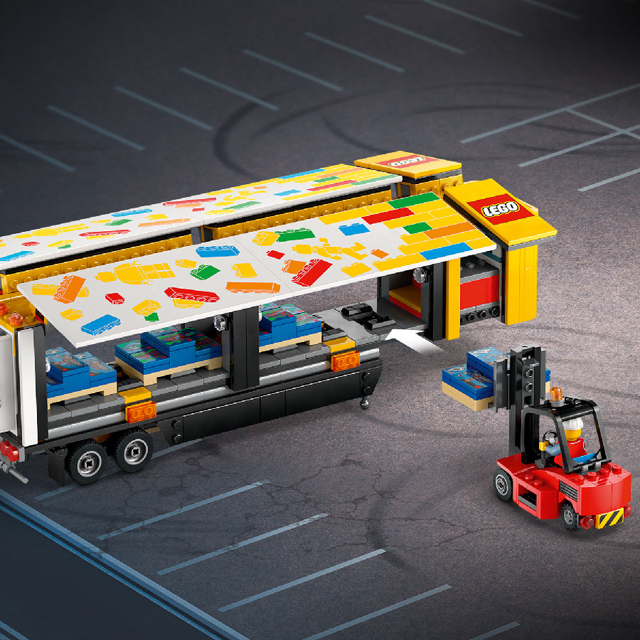 LEGO CITY 60440 Freight Truck Assembly Toy (1061 parts)