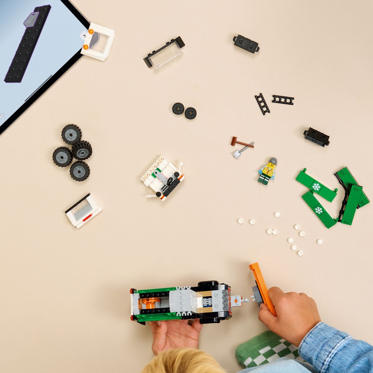 Đồ Chơi Lắp Ráp Xe Ủi Tuyết LEGO CITY 60490