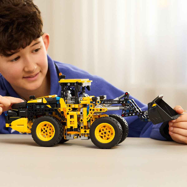 do-choi-lap-rap-xe-xuc-lop-dien-volvo-l120-lego-technic-44209-09