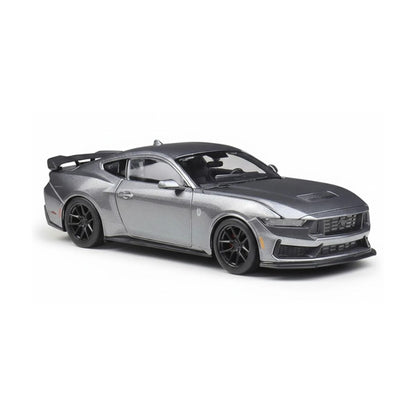 do-choi-mo-hinh-xe-hoi-tron-2024-ford-mustang-dark-horse-maisto-24894-mt21001-02