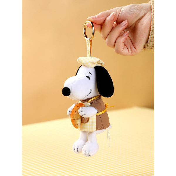 do-choi-moc-khoa-nhoi-bong-snoopy-v2-chu-de-tiem-banh-plush-toy-sp37593-014