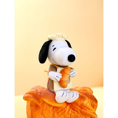 do-choi-moc-khoa-nhoi-bong-snoopy-v2-chu-de-tiem-banh-plush-toy-sp37593-015
