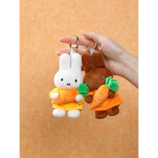 do-choi-moc-khoa-thu-bong-miffy-cung-ca-rot-miffy-mif37548-06