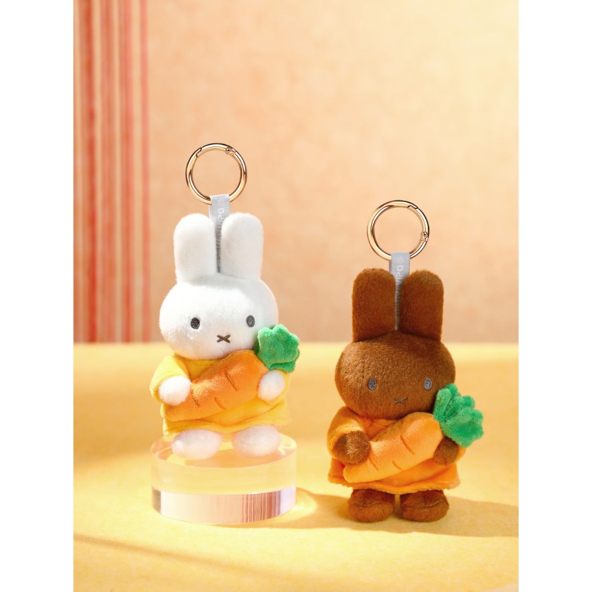 do-choi-moc-khoa-thu-bong-miffy-cung-ca-rot-miffy-mif37548-05