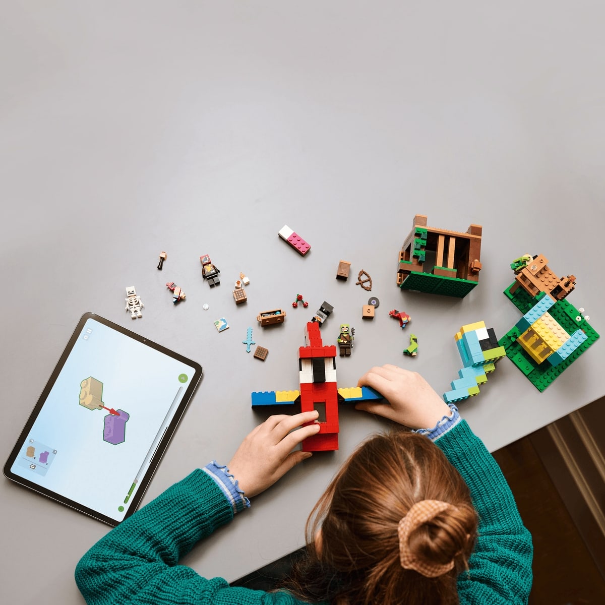 Đồ Chơi Lắp Ráp Ngôi Nhà Của Vẹt LEGO MINECRAFT 21282 (535 chi tiết)