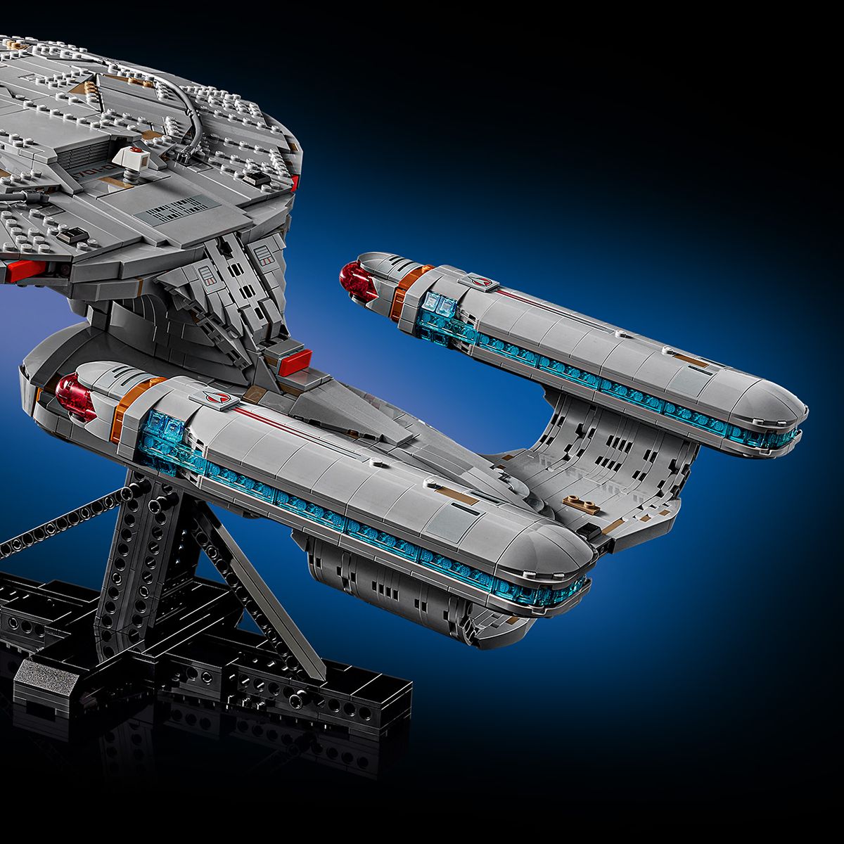 do-choi-star-trek-tau-vu-tru-u-s-s-enterprise-ncc-1701-d™-lego-icons-10356-07