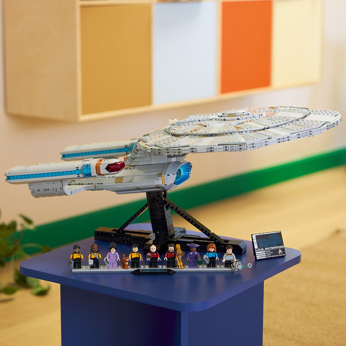 do-choi-star-trek-tau-vu-tru-u-s-s-enterprise-ncc-1701-d™-lego-icons-10356-010