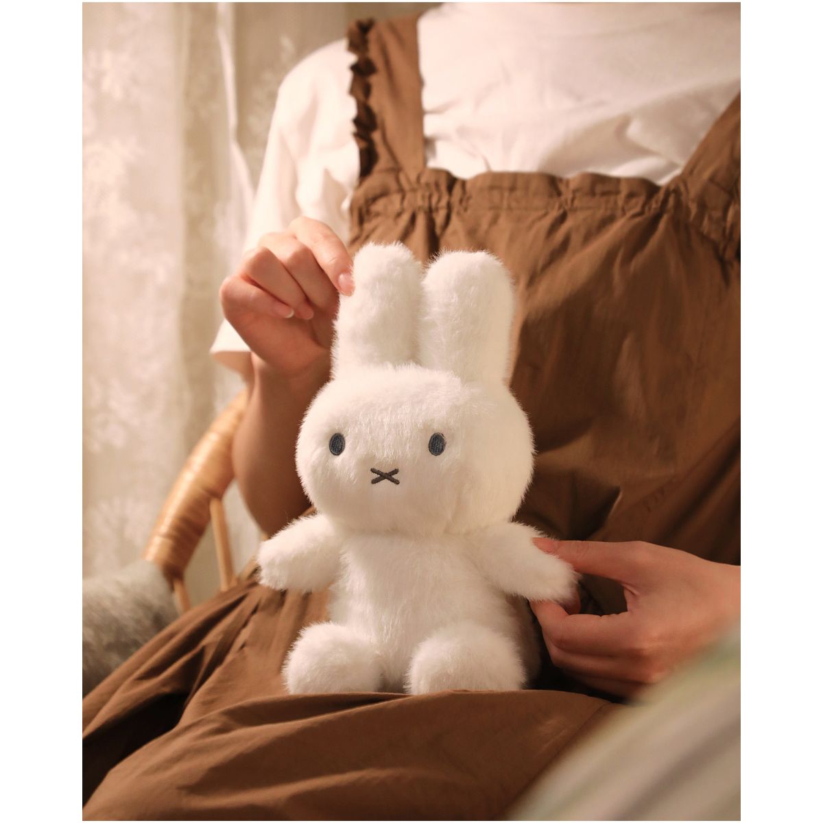 Đồ Chơi Thú Bông Miffy Thỏ Trắng-25Cm MIFFY MIF37306A