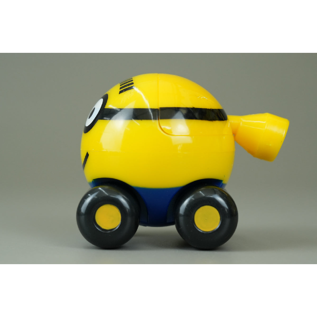 Magnetic Minions car toy that follows the train