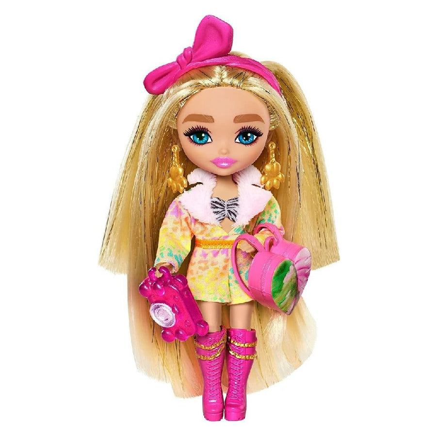 Barbie Mini Extra Doll - SAFARI BARBIE HGP62