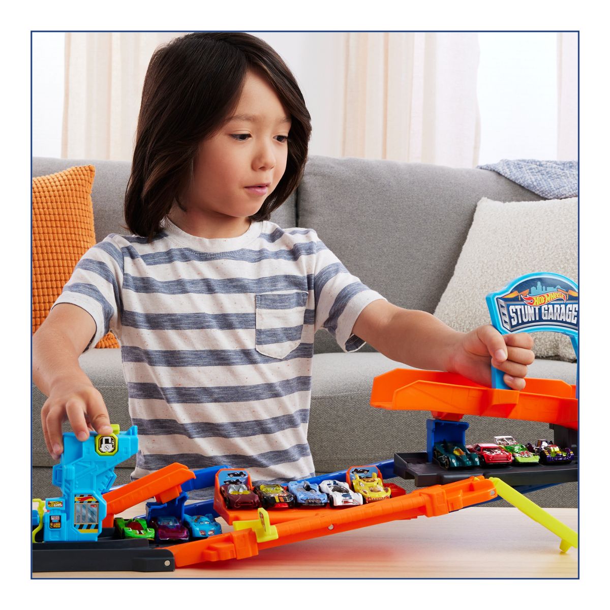 HOT WHEELS Ultimate Transforming Garage – JHL94