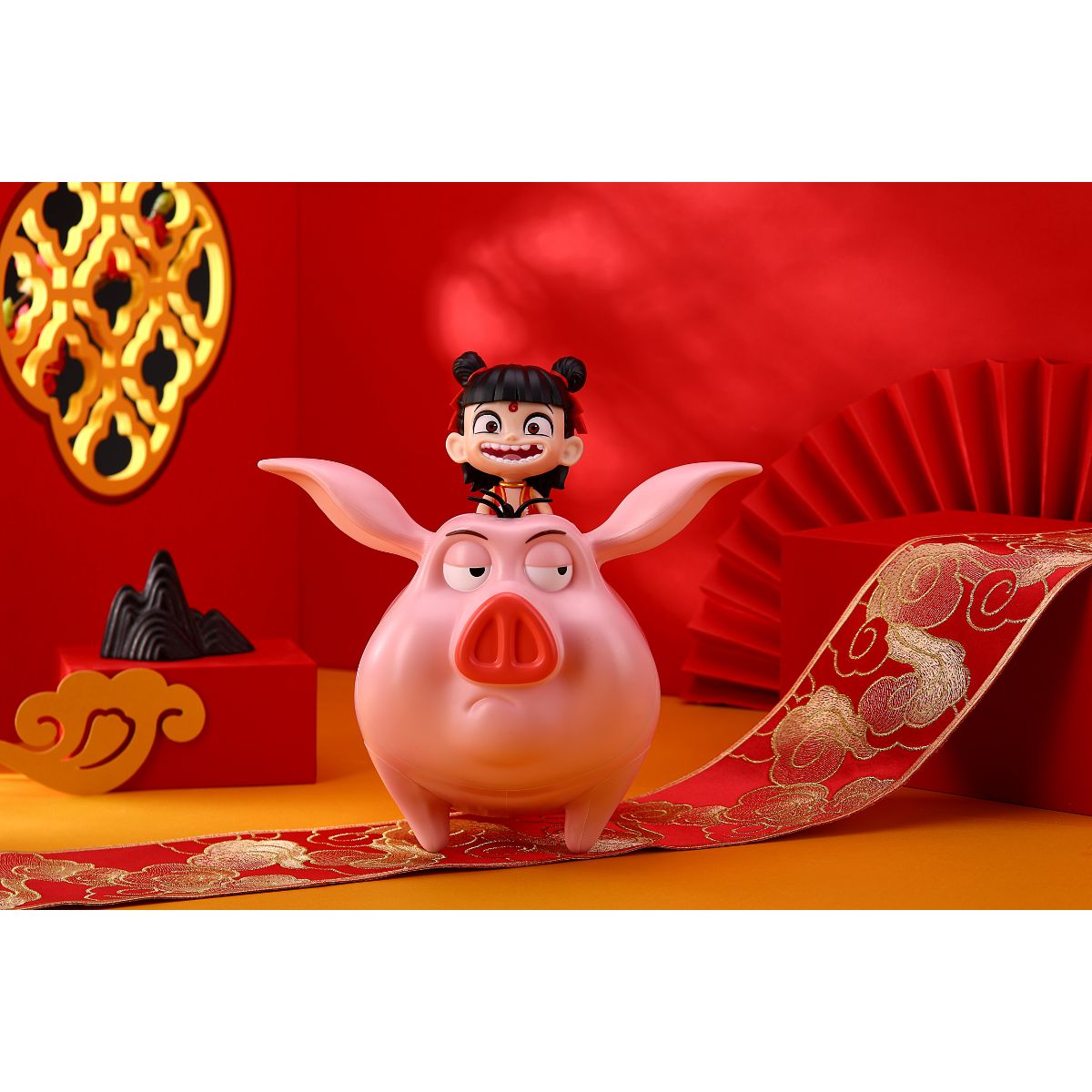 hop-qua-tang-mo-hinh-nhan-vat-na-tra-cuoi-heo-na-tra-nzcm01-06