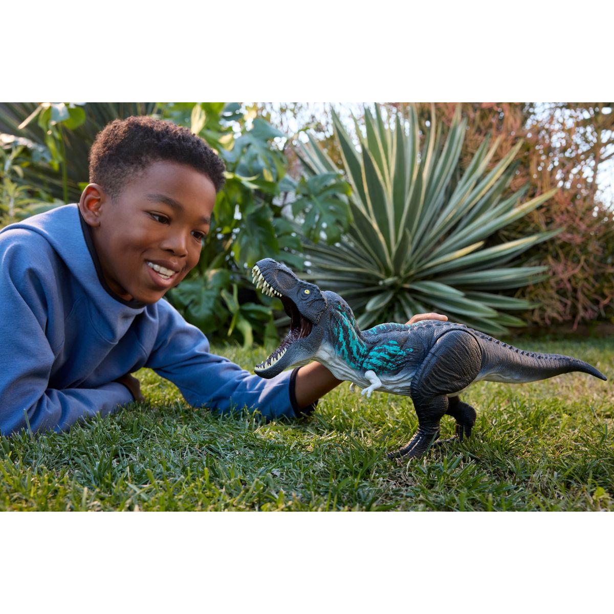 Đồ Chơi Khủng Long Bạo Chúa T-Rex Cơ Bắp Cuồng Nộ JURASSIC WORLD MATTEL JKG92