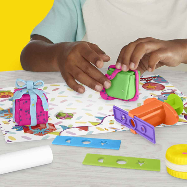 lam-hop-qua-cung-playdoh-g0525-03
