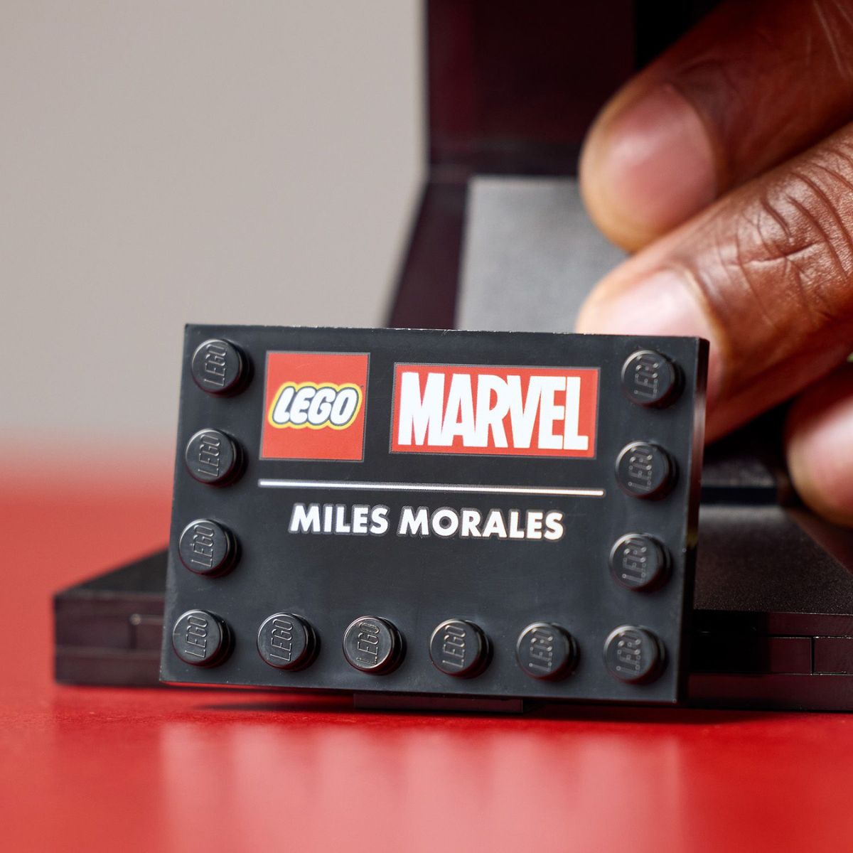 Đồ Chơi Lắp Ráp Mặt Nạ Của Miles Morales LEGO SUPERHEROES 76329
