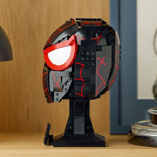 mat-na-cua-miles-morales-lego-superheroes-76329-07