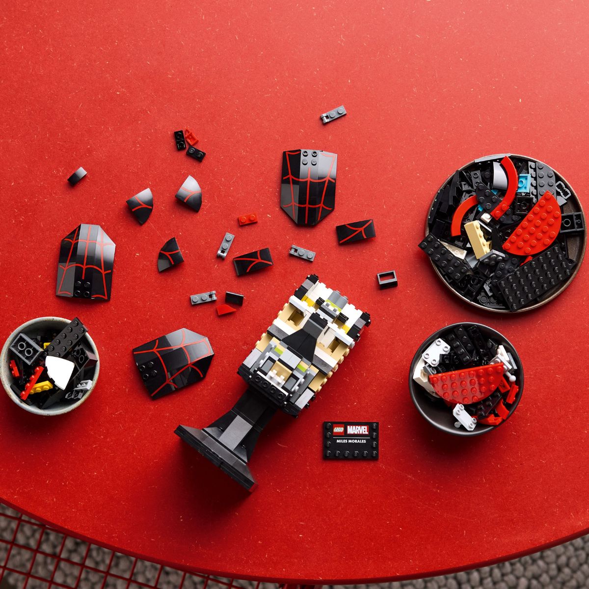 Đồ Chơi Lắp Ráp Mặt Nạ Của Miles Morales LEGO SUPERHEROES 76329