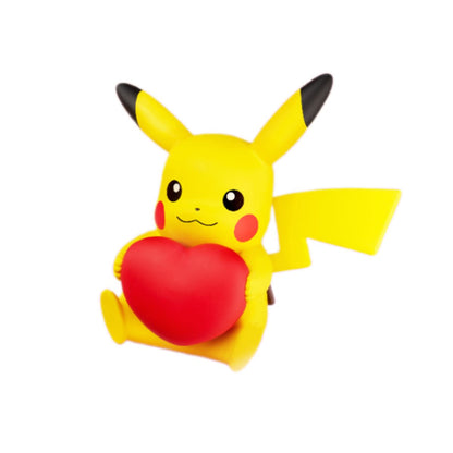 mo-hinh-pikachu-om-trai-tim-pokemon-toys-love-lbw24007-01
