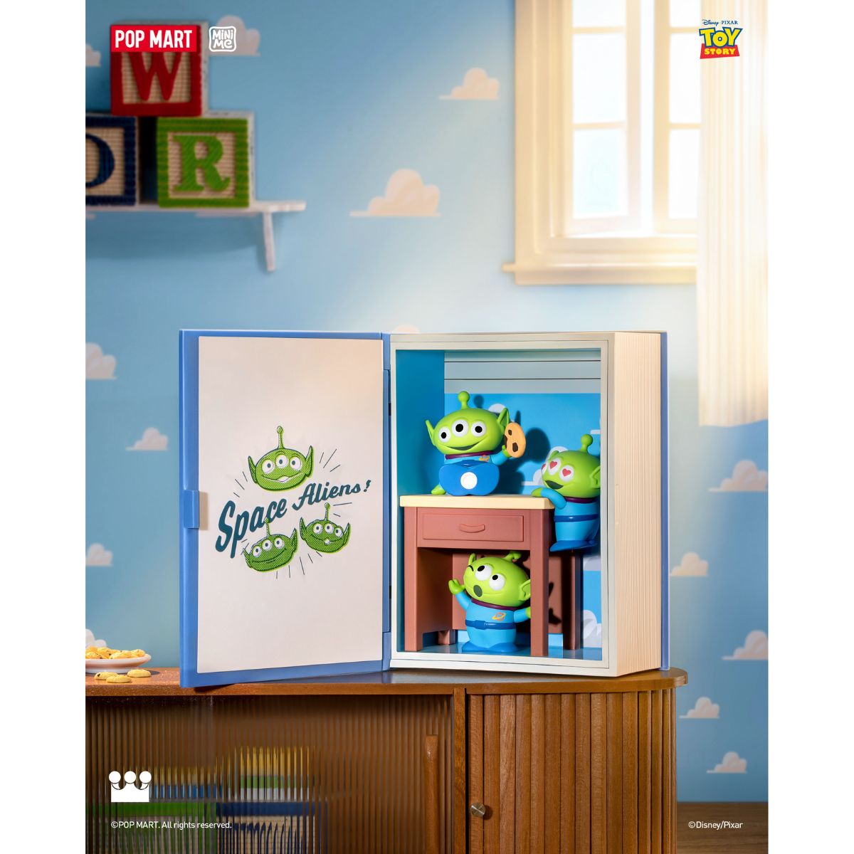 mo-hinh-toy-story-andys-room-pop-mart-6941848261960-04