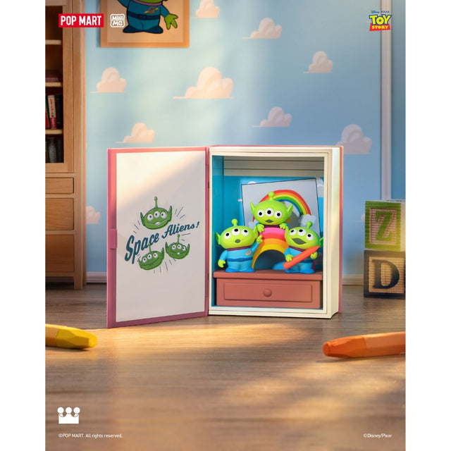 mo-hinh-toy-story-andys-room-pop-mart-6941848261960-08