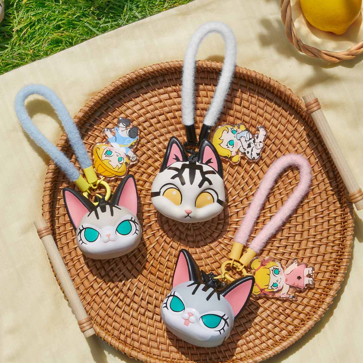 moc-khoa-baby-molly-baby-tabby-series-squishy-charm-pop-mart-6931571099732-05