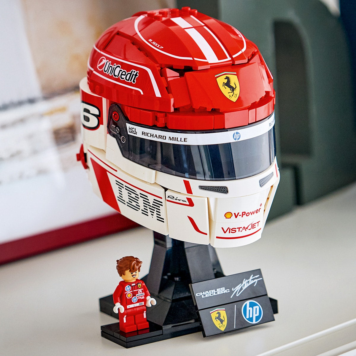 mu-bao-hiem-charles-leclerc-doi-scuderia-ferrari-hp-lego-editions-vehicles-43014-06