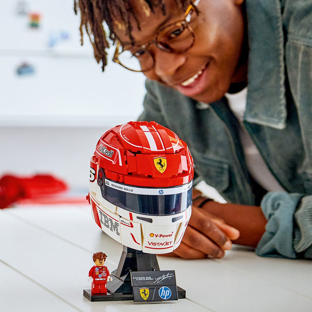 mu-bao-hiem-charles-leclerc-doi-scuderia-ferrari-hp-lego-editions-vehicles-43014-011