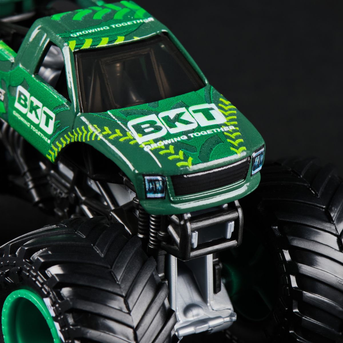 o-to-chien-xe-monster-jam-6044941-044
