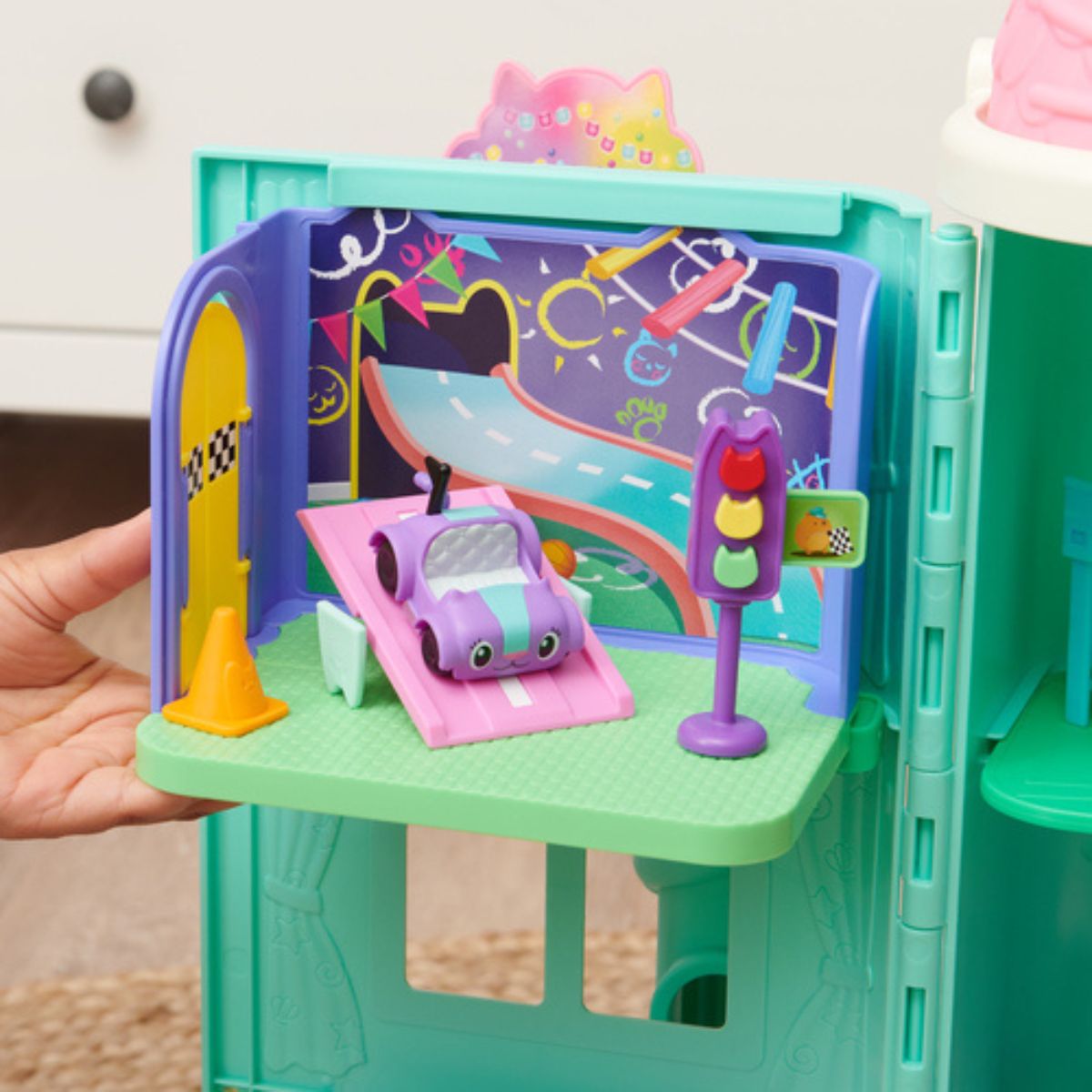 phong-gabby-phong-vui-choi-carlita-gabby-dollhouse-6064149-04
