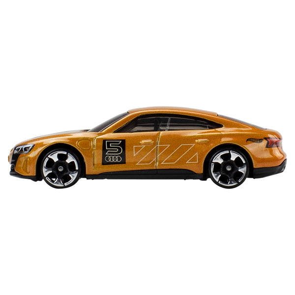 sieu-xe-hw-celebrations-audi-rs-e-tron-gt-hot-wheels-jky18-grt01-03