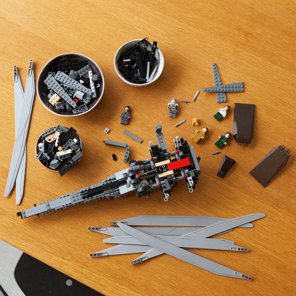 tau-van-tai-hoang-gia-ornithopter-lego-adults-10327-06
