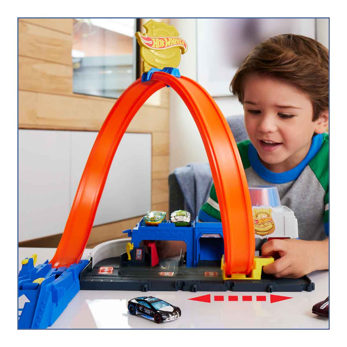 Đồ Chơi Trạm Cảnh Sát Siêu Đẳng HOT WHEELS JBM71