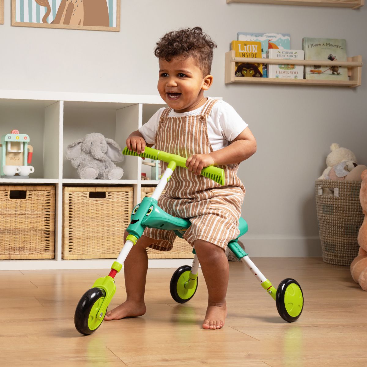 Xe Chòi Chân Bọ Xanh 3 Bánh Scuttle Bug XL RIDE ON 8555