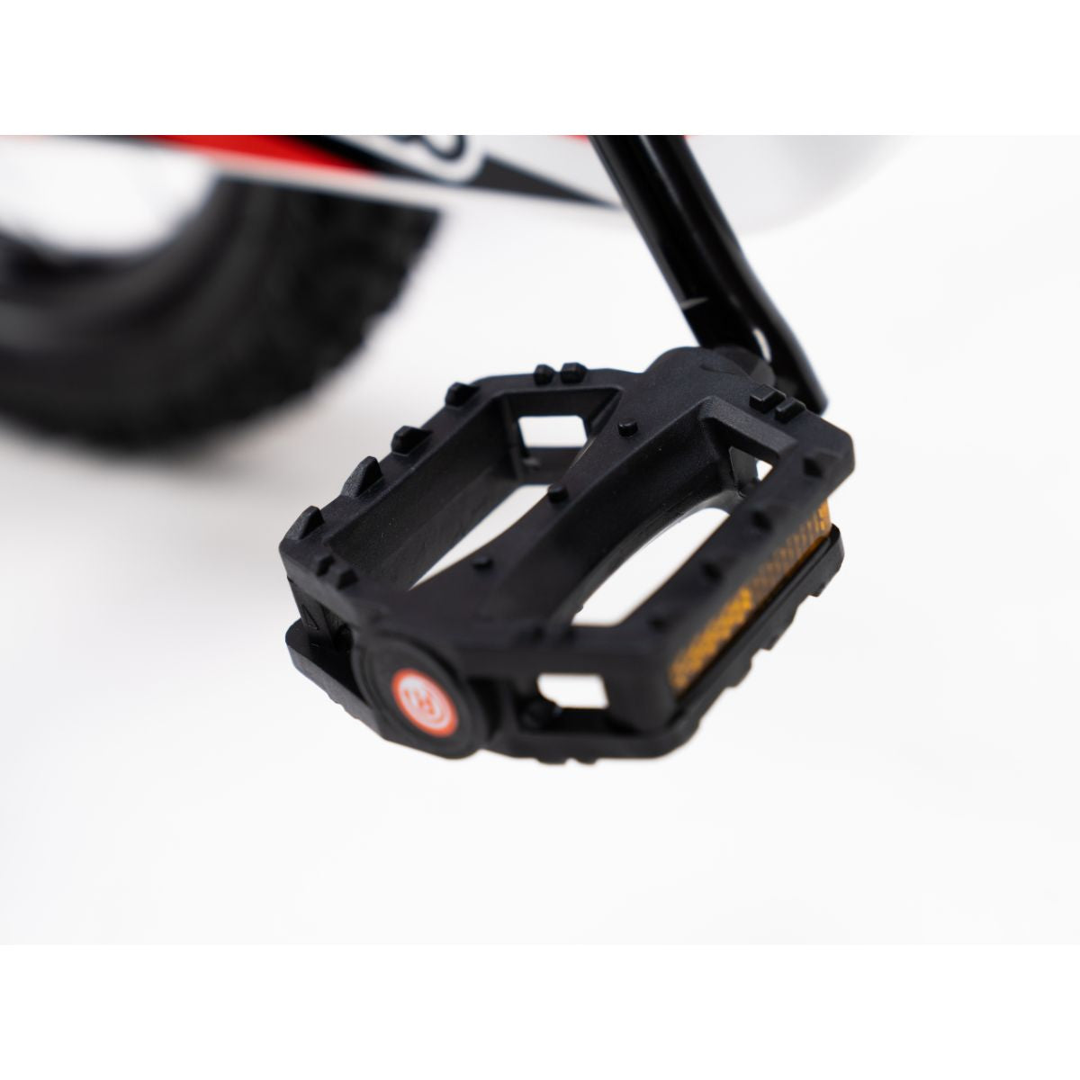xe-dap-tre-em-chipmunk-14-inch-mau-den-bike-cm14-1-bla-015