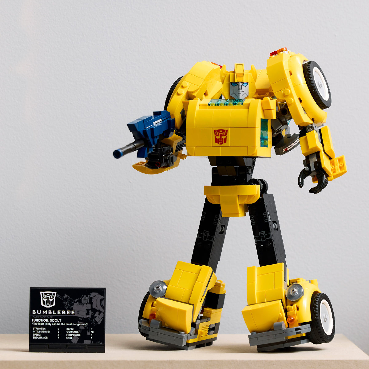 xe-dua-bien-hinh-transformer-bumblebee-lego-adults-10338-09
