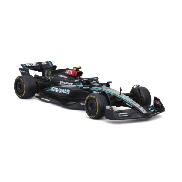 xe-dua-f1-1-43-mercedes-amg-petronas-f1-w15-team-2024-maisto-44-18-38208-03