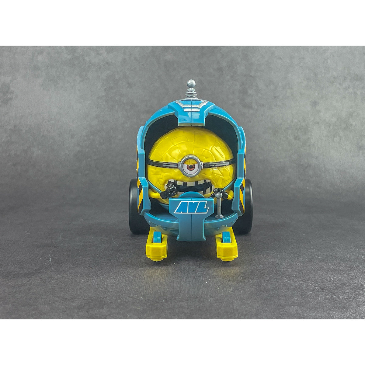 xe-mega-minions-jerry-co-chay-tron-minions-7193-05