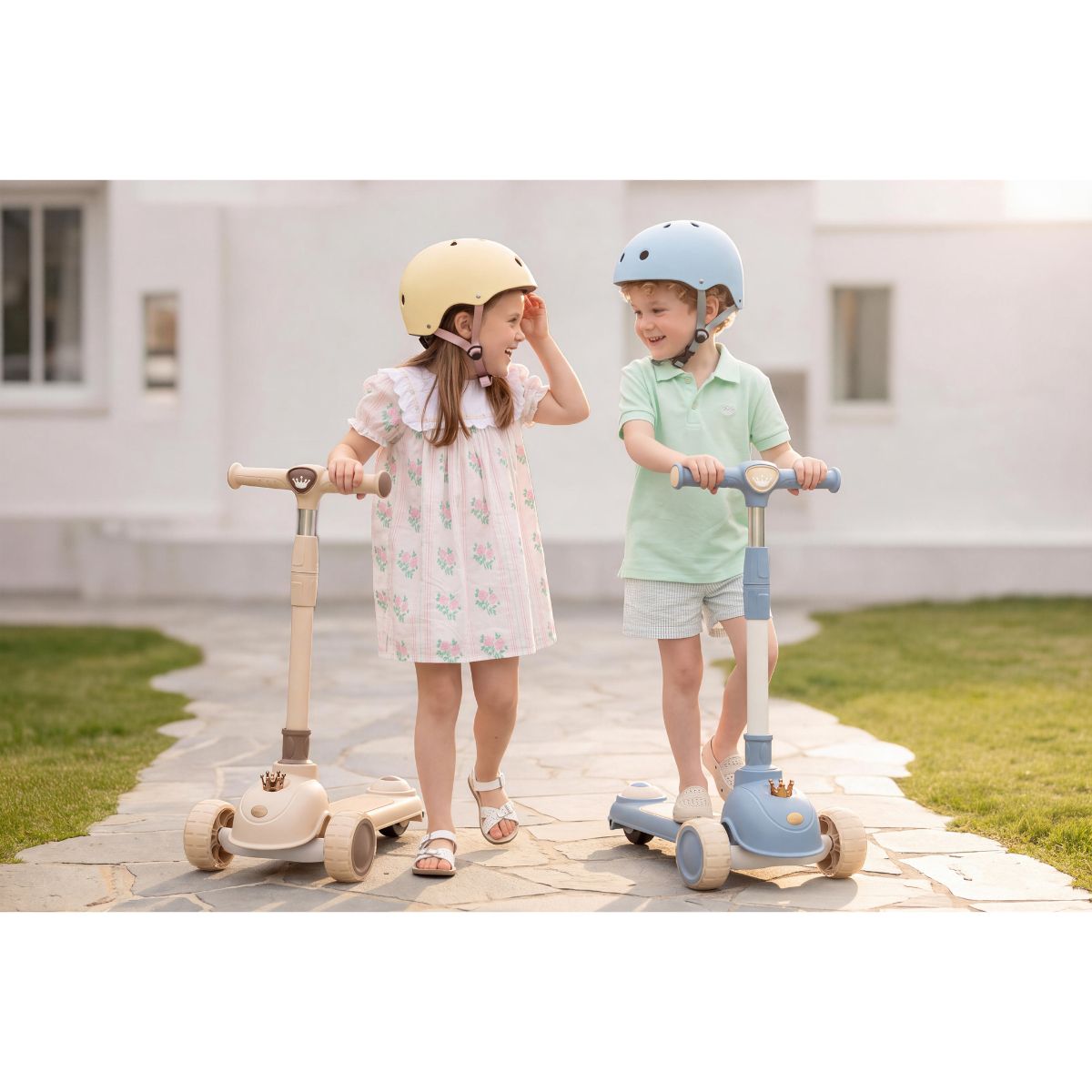 Xe Scooter 3 Bánh Royalbaby Vương Miện Màu Xanh SCOOTER RB-C1/BL